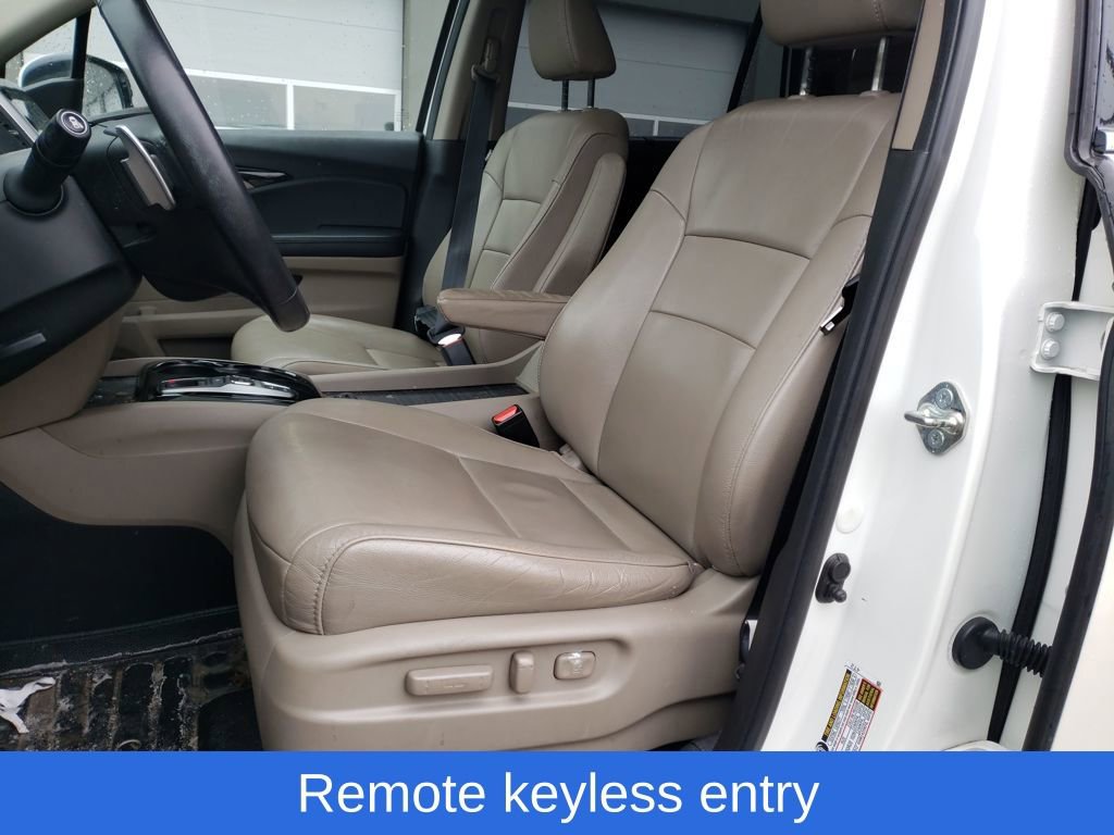 Used 2017 Honda Pilot Touring image 18