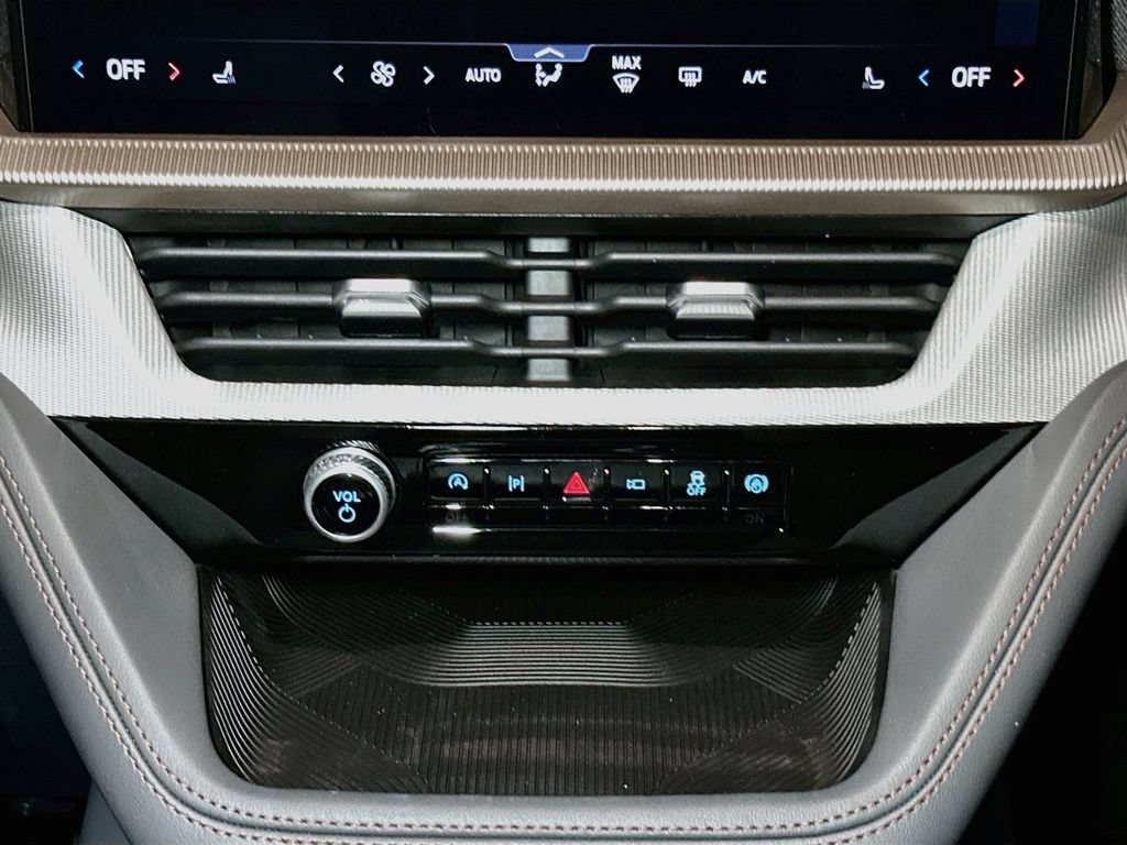 New 2026 Ford Explorer Active AWD/4WD image 13