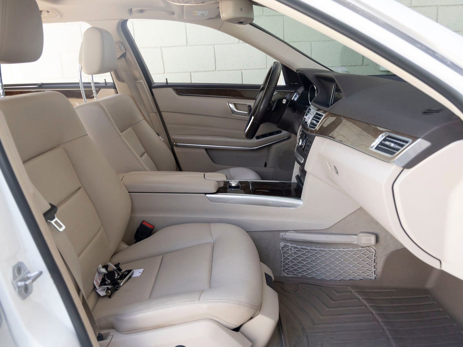 Used 2015 Mercedes-Benz E 350 4MATIC Wagon image 27