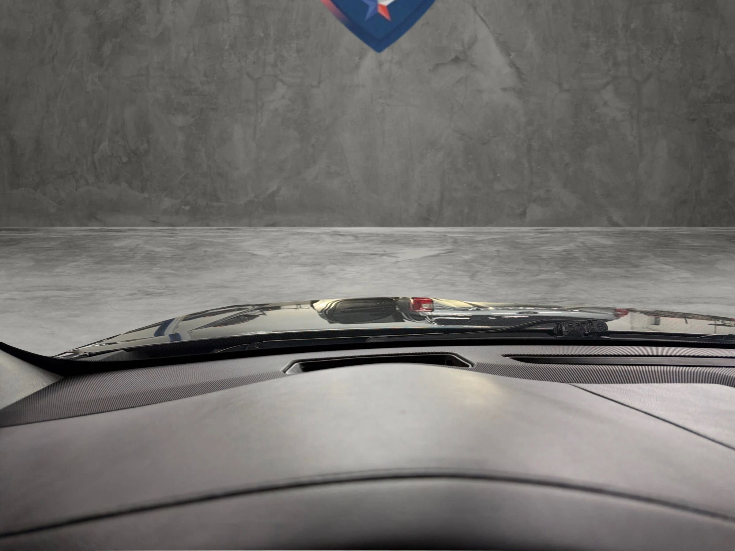 Used 2015 Cadillac Escalade Premium image 31