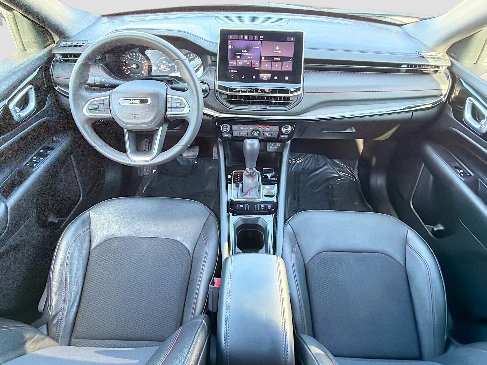 Used 2023 Jeep Compass Trailhawk image 15