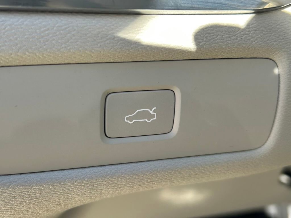 Used 2023 Volvo XC60 B5 Plus w/ Climate Package image 29