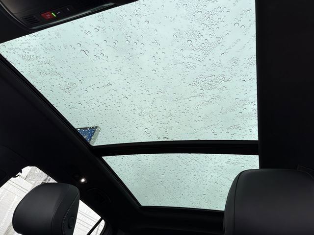 Used 2024 Volkswagen Tiguan SE R-Line image 23