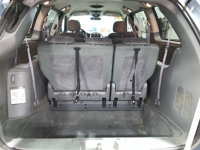 Used 2005 Chrysler Town & Country Touring image 24