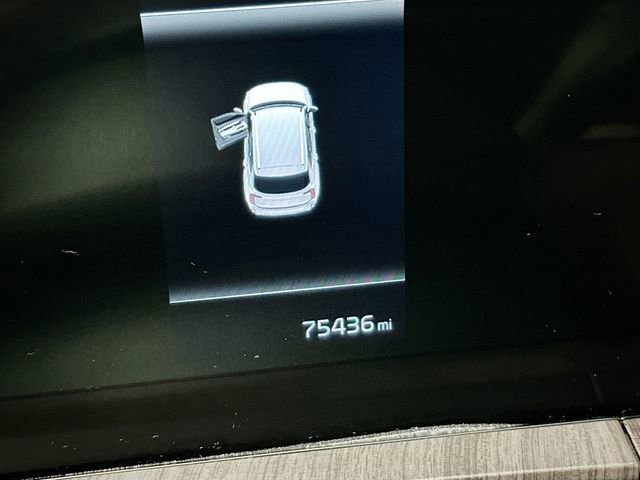 Used 2023 Kia Telluride EX w/ EX Captain's Chair Package image 12