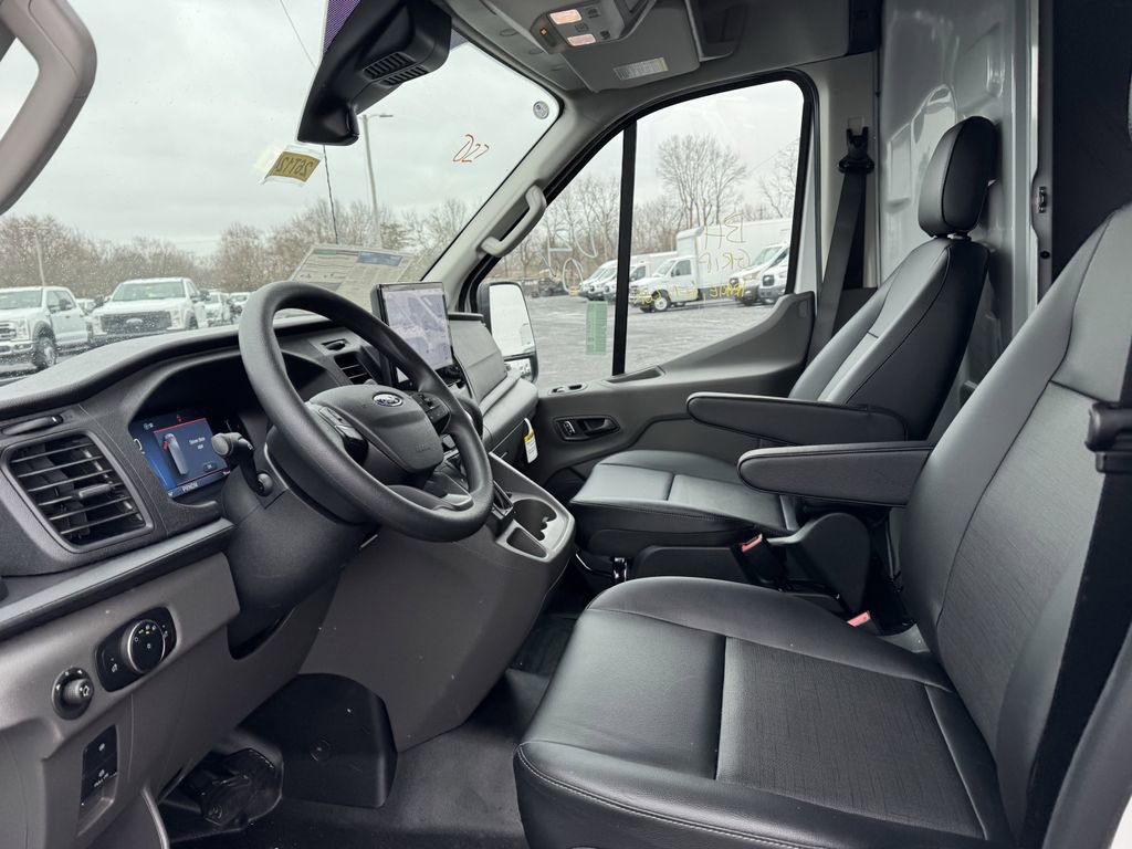 New 2026 Ford Transit 250 148 Medium Roof image 25