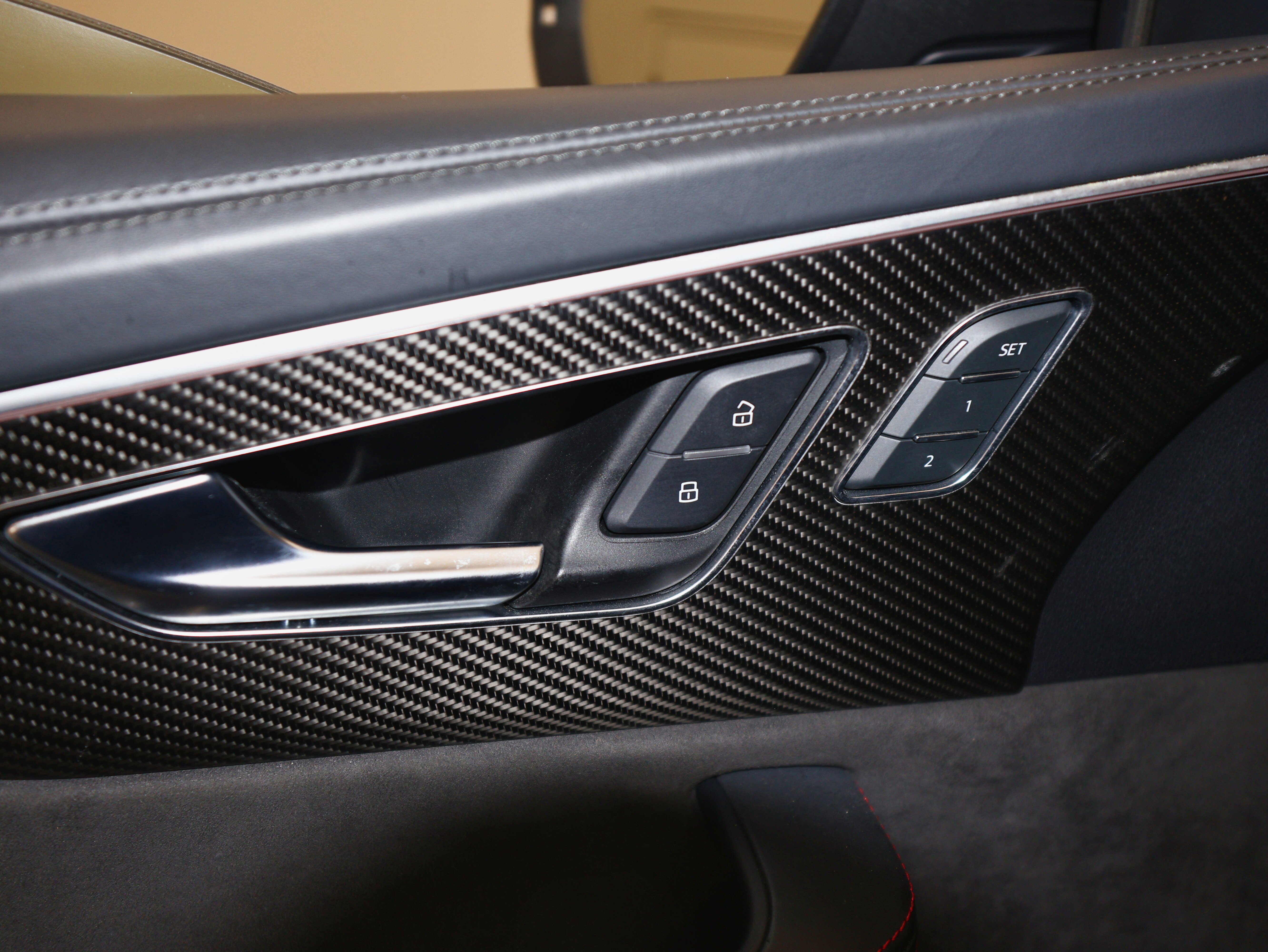 Used 2022 Audi RS Q8 w/ Black Optic Package image 29