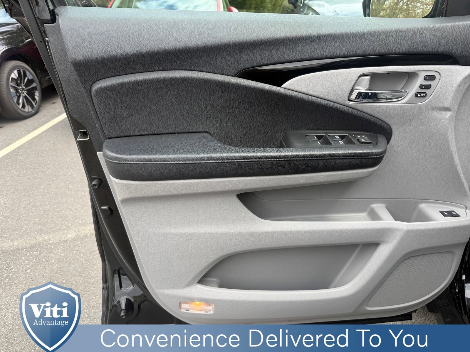 Used 2018 Honda Pilot Touring image 16