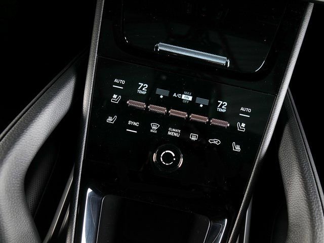 Certified 2026 Porsche Cayenne Coupe AWD/4WD image 18