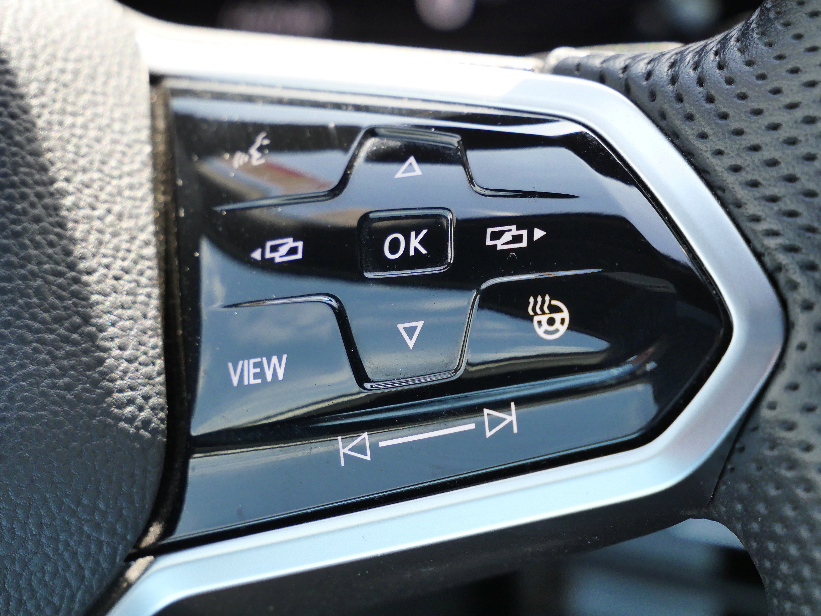 Certified 2023 Volkswagen GTI Autobahn FWD image 31