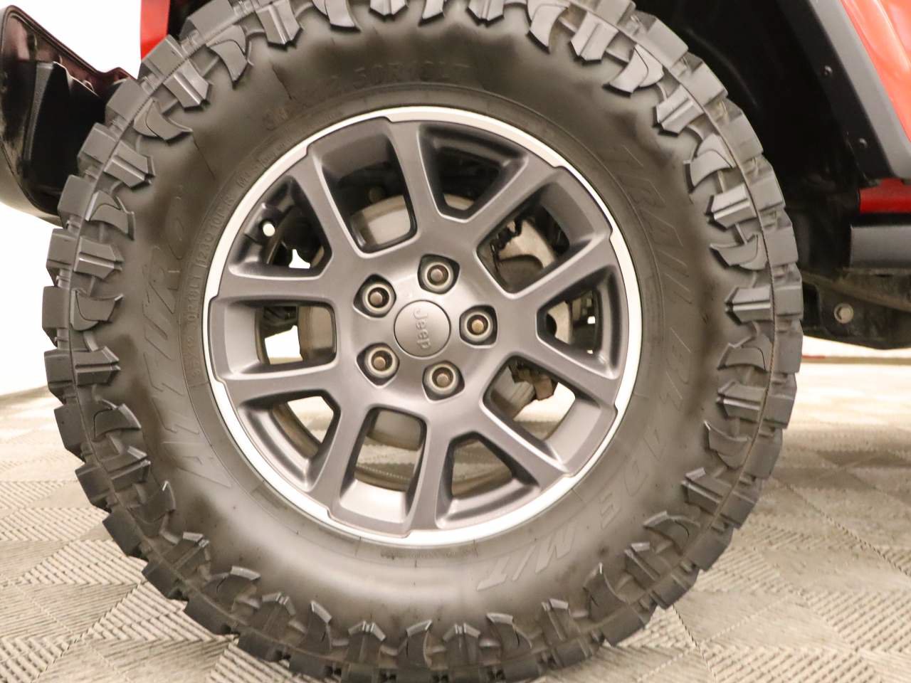 Used 2020 Jeep Gladiator Overland AWD/4WD image 6