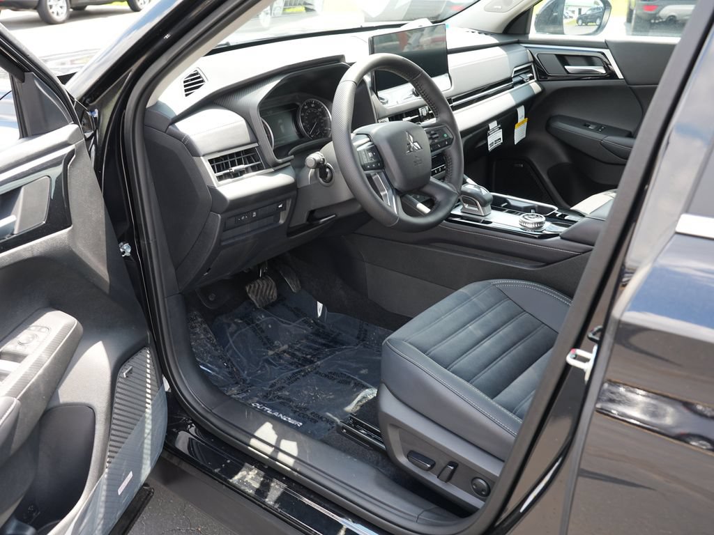 New 2026 Mitsubishi Outlander SE AWD/4WD image 13