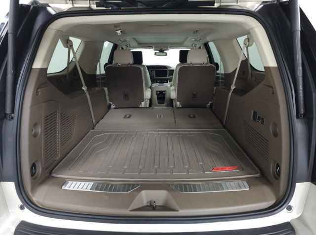 Used 2021 GMC Yukon XL Denali AWD/4WD image 9