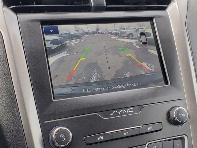 Used 2020 Ford Fusion SE image 17