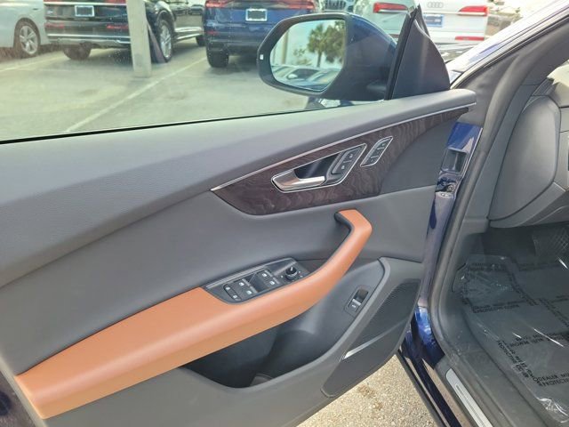 Used 2021 Audi Q8 Prestige image 18