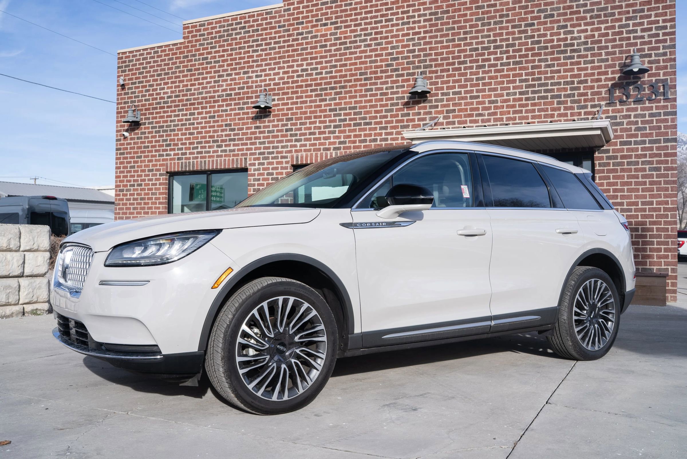 Used 2022 Lincoln Corsair Reserve AWD/4WD image 1
