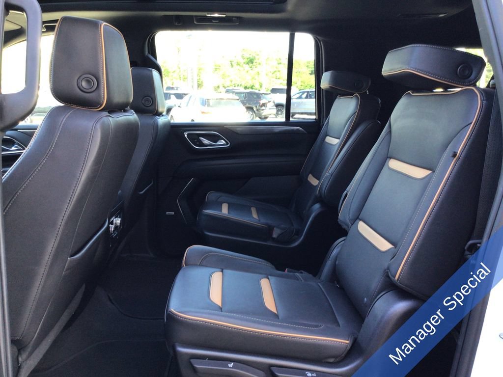 Used 2023 GMC Yukon XL AT4 w/ AT4 Premium Plus Package AWD/4WD image 34