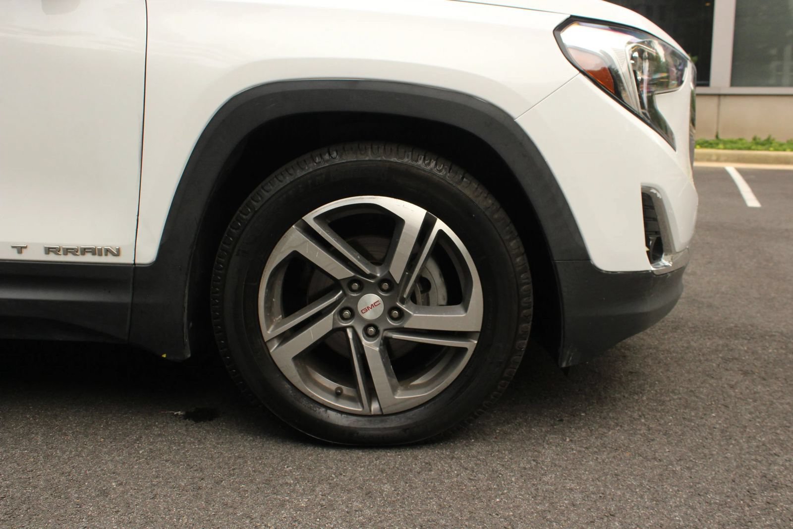 Used 2020 GMC Terrain SLT FWD image 4