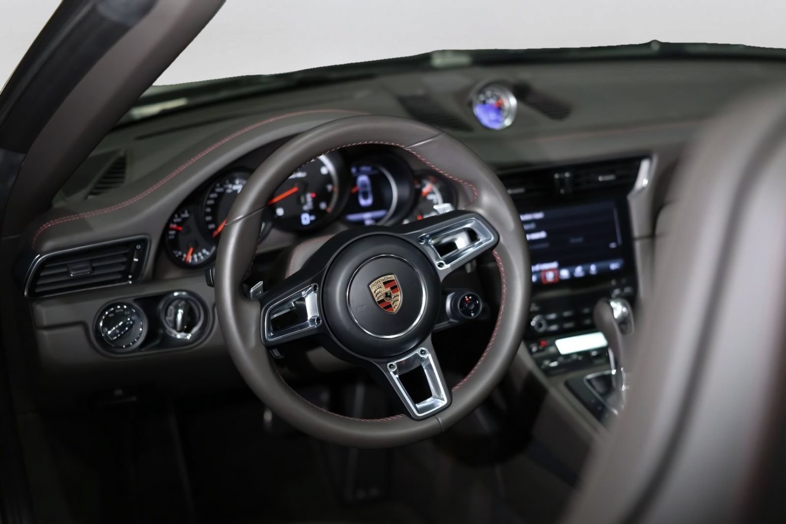 Used 2019 Porsche 911 Turbo AWD/4WD image 31