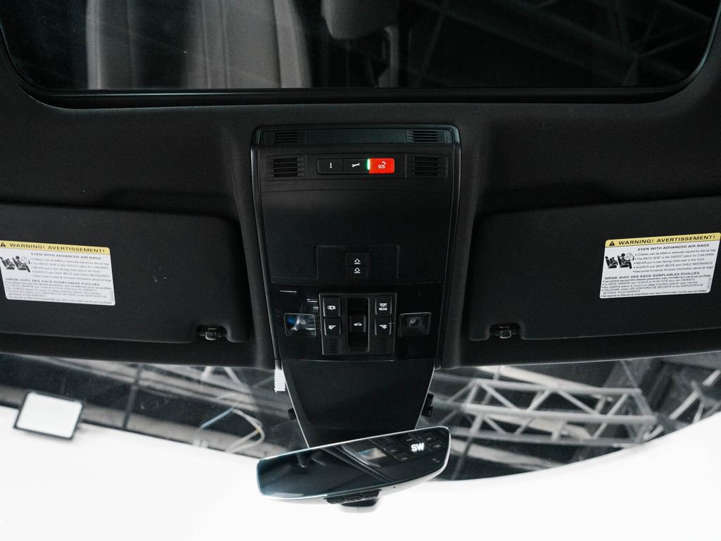 Used 2023 Volkswagen Tiguan SE R-Line AWD/4WD image 41