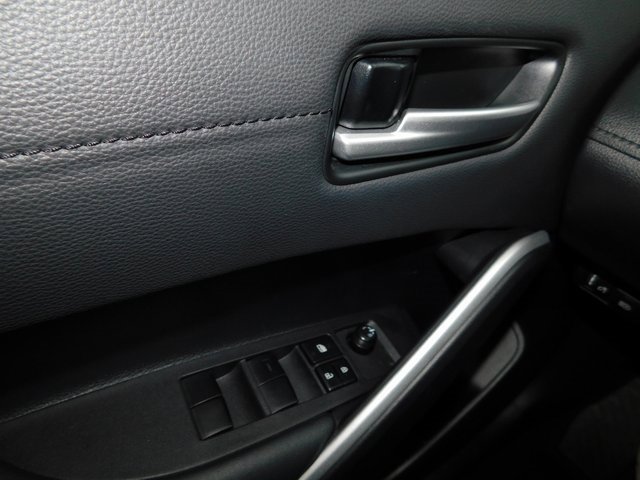 Used 2025 Toyota Corolla Cross XLE w/ Convenience Package image 26