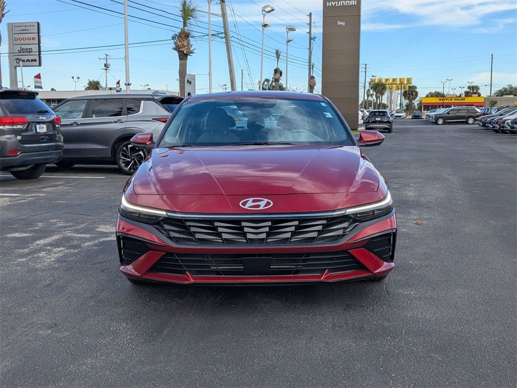 Certified 2024 Hyundai Elantra SEL w/ Convenience Package image 2