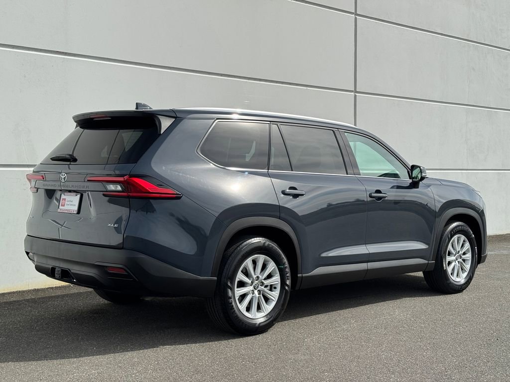 Certified 2024 Toyota Grand Highlander XLE image 7