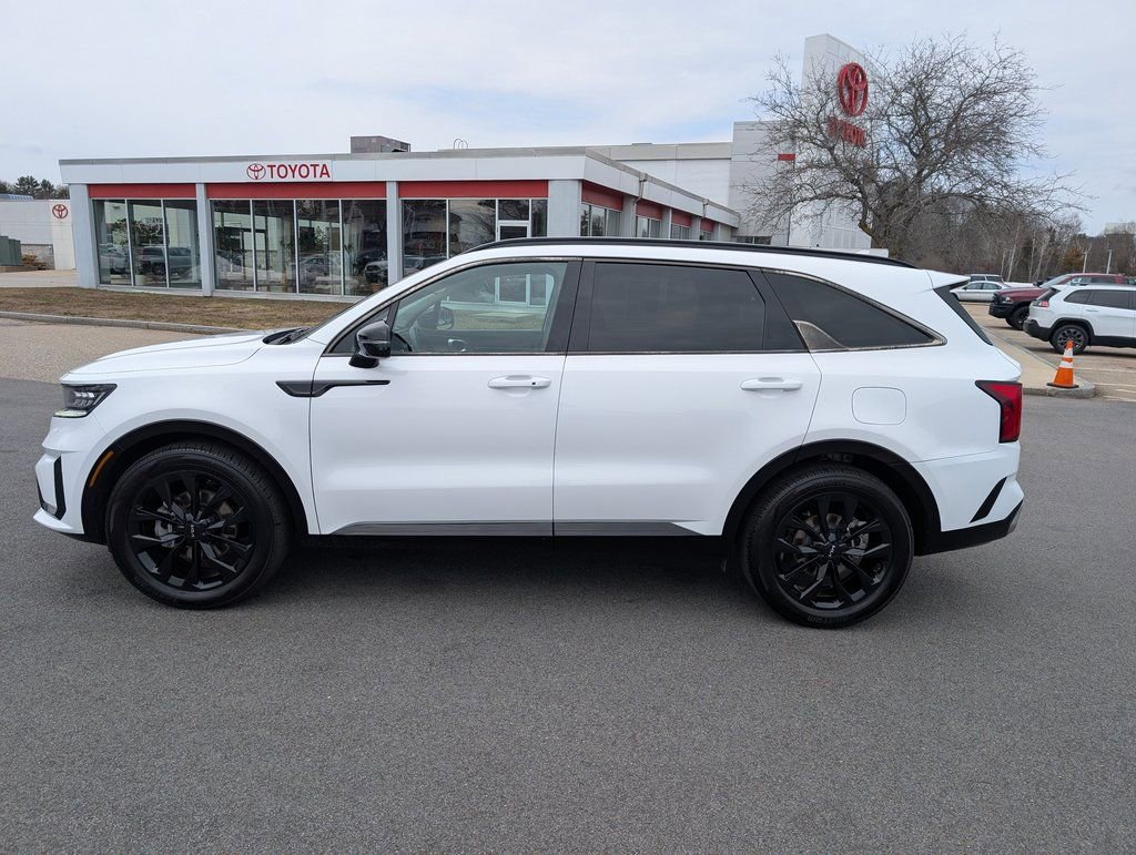 Used 2022 Kia Sorento SX FWD image 2