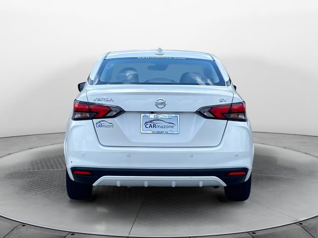 Used 2021 Nissan Versa SV image 4