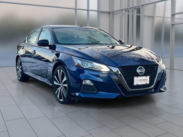 Used 2020 Nissan Altima 2.5 SR w/ Premium Package image 1