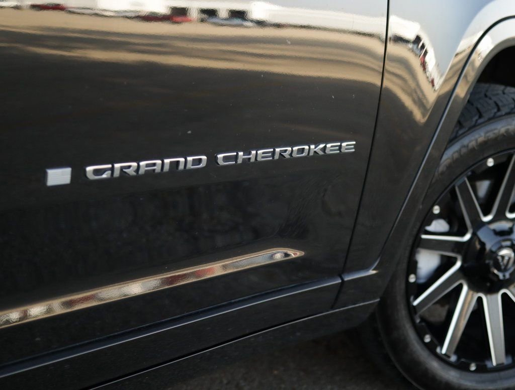 Used 2022 Jeep Grand Cherokee Overland w/ Luxury Tech Group IV image 44