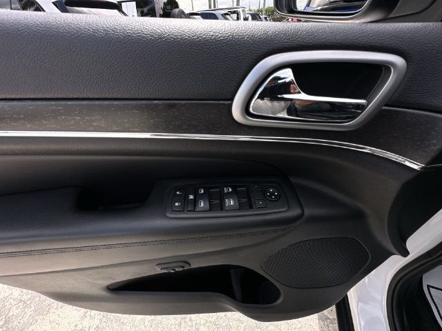 Used 2018 Jeep Grand Cherokee Limited w/ Trailer Tow Group IV AWD/4WD image 21
