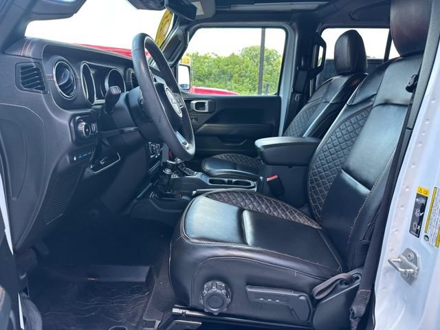 Used 2023 Jeep Wrangler Unlimited Sahara AWD/4WD image 13