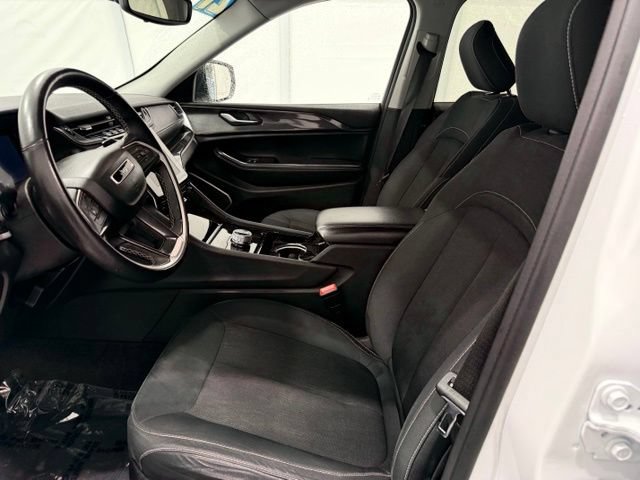 Used 2021 Jeep Grand Cherokee L Laredo w/ Luxury Tech Group I AWD/4WD image 13