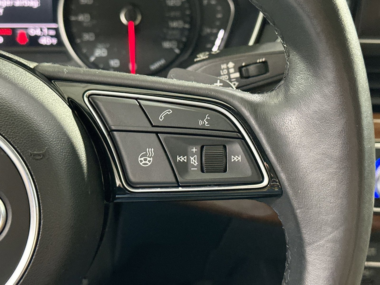 Used 2022 Audi A4 2.0T Premium w/ Convenience Package image 21