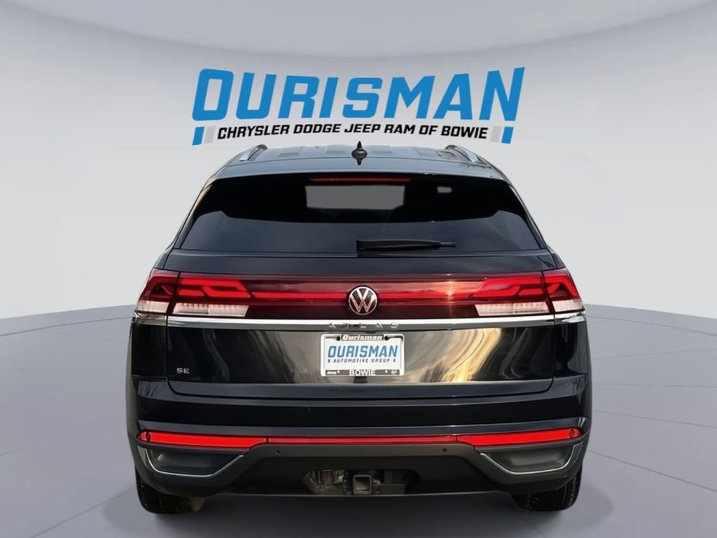 Used 2024 Volkswagen Atlas Cross Sport SE image 5