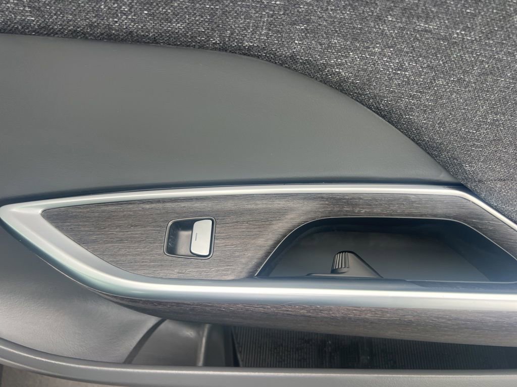 Used 2024 Lucid Air Touring image 40