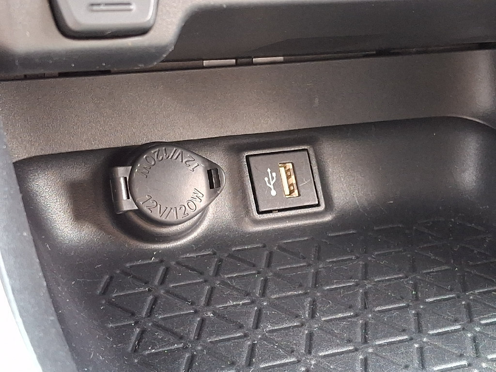 Certified 2025 Toyota RAV4 XLE AWD/4WD image 19