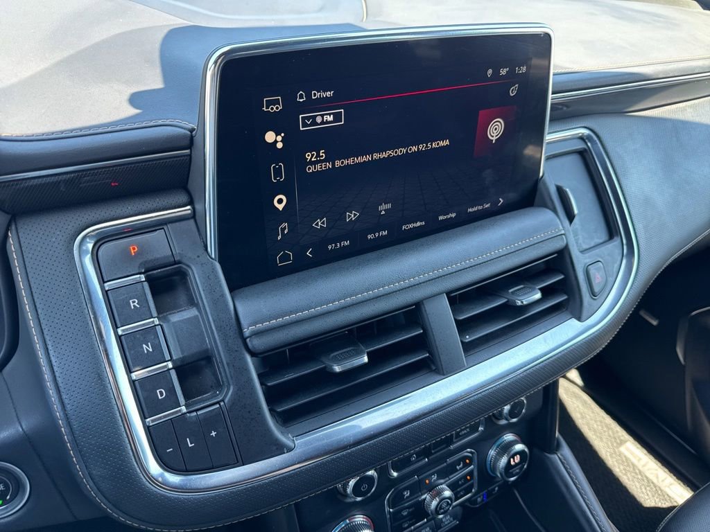 Used 2023 GMC Yukon AT4 w/ AT4 Premium Package AWD/4WD image 17