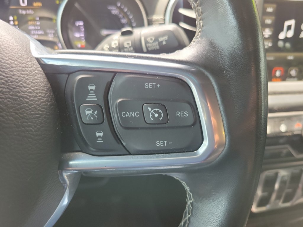 Used 2021 Jeep Wrangler Unlimited Sahara w/ Cold Weather Group AWD/4WD image 21