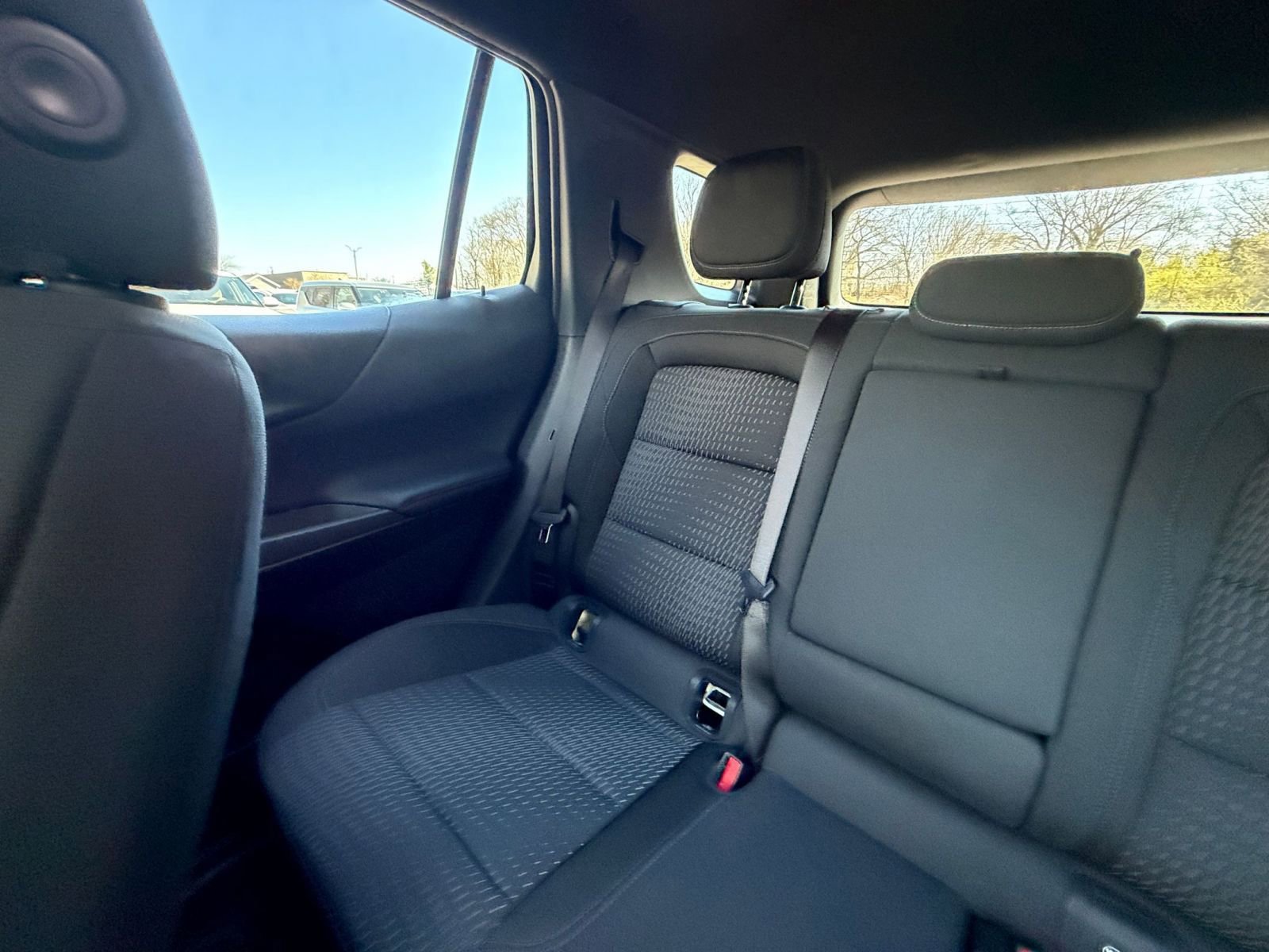 Used 2025 Chevrolet Equinox LT image 38