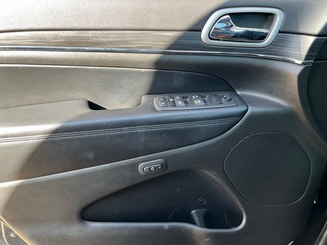 Used 2022 Jeep Grand Cherokee Limited image 21