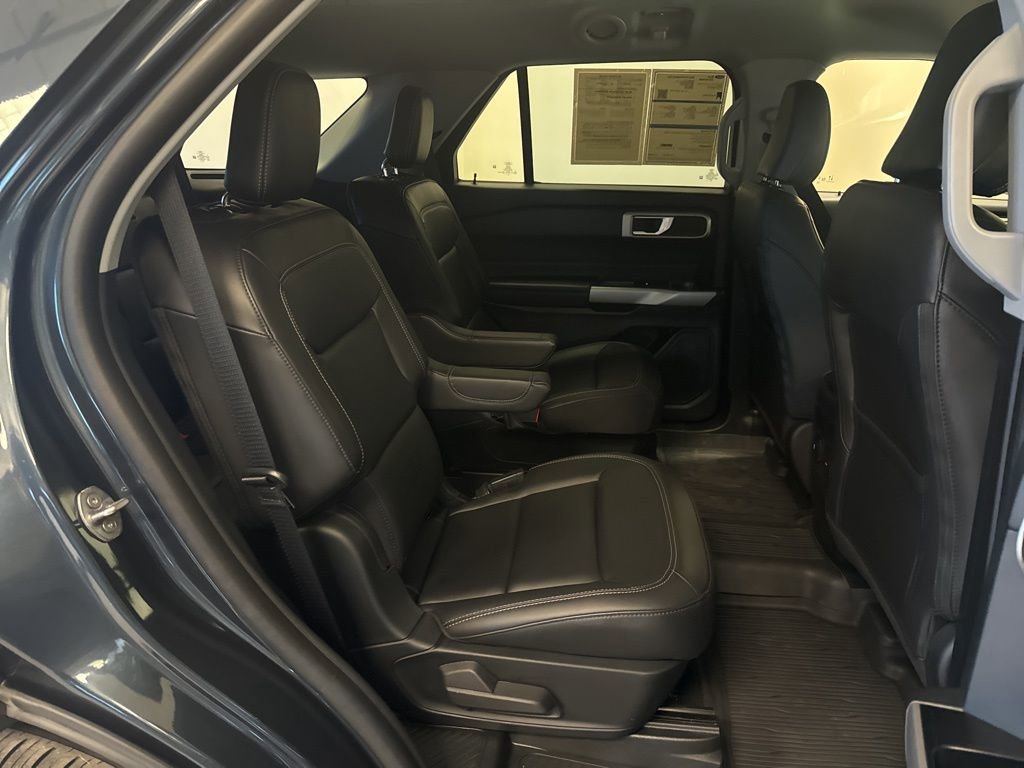 Certified 2023 Ford Explorer XLT w/ Equipment Group 202A image 7