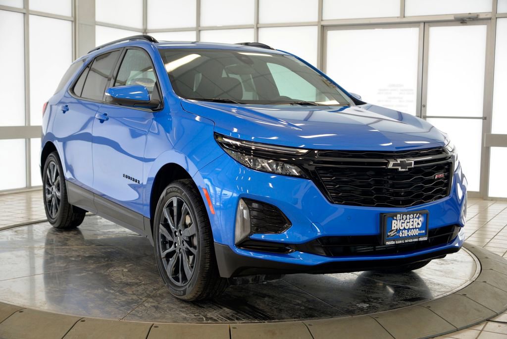 Used 2024 Chevrolet Equinox RS image 2