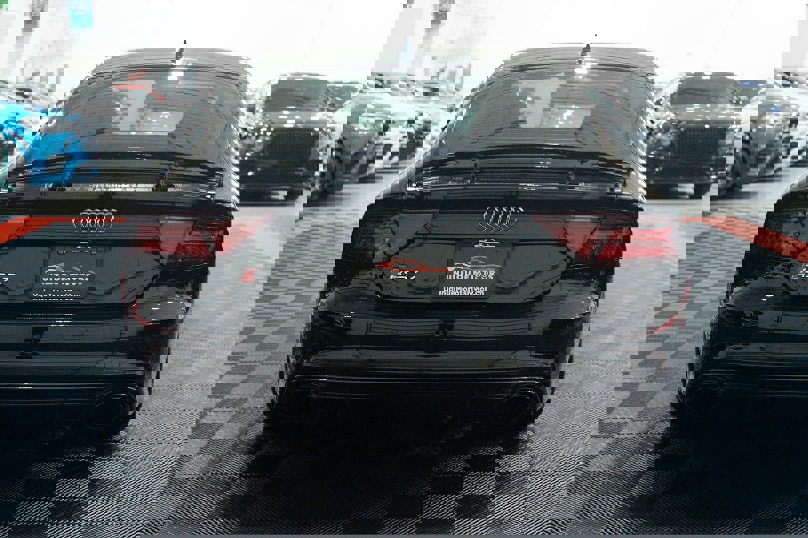 Used 2016 Audi RS 7 Prestige w/ Carbon-Optic Package image 5