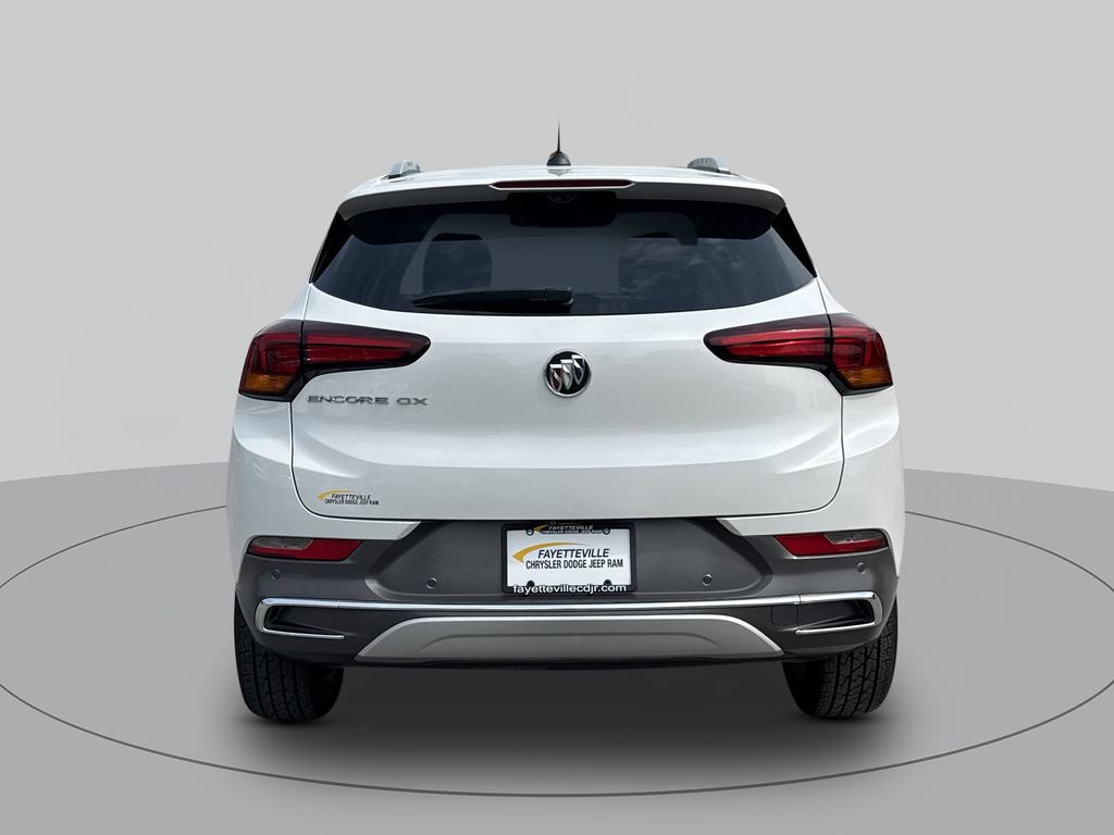 Used 2022 Buick Encore GX Essence w/ Advanced Technology Package FWD image 4