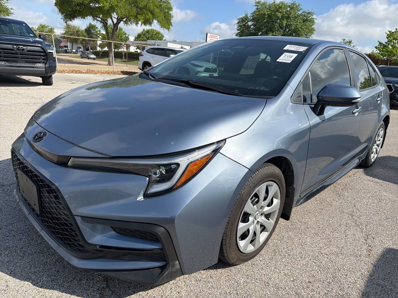 Used 2025 Toyota Corolla SE image 1