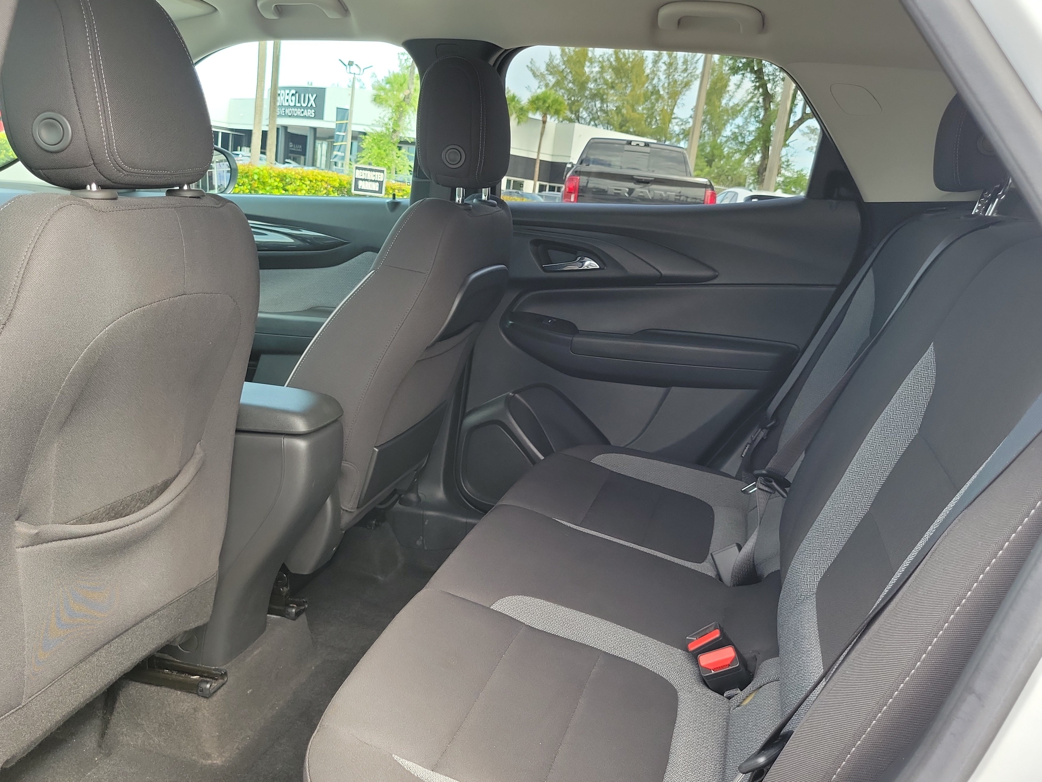 Used 2024 Chevrolet TrailBlazer LT w/ Driver Confidence Package FWD image 12