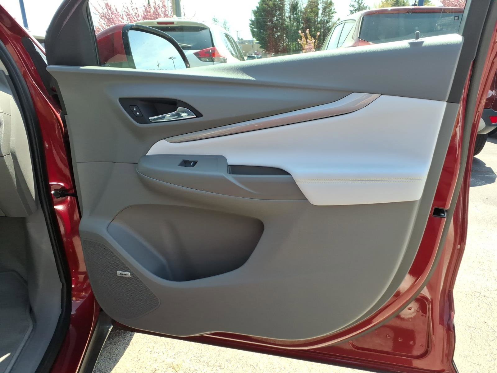 Used 2022 Chevrolet Bolt EUV Premier w/ Launch Edition FWD image 29