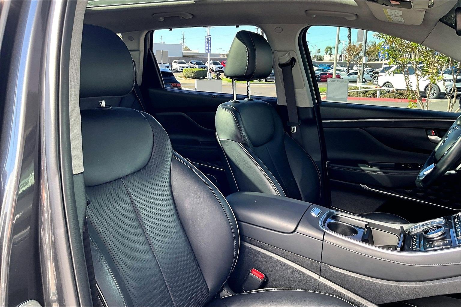 Used 2023 Hyundai Santa Fe Limited image 7